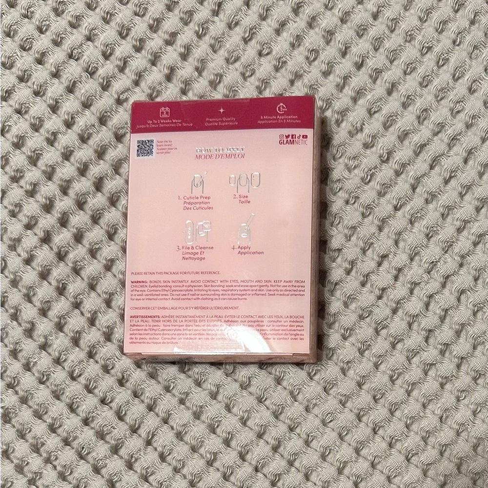 Glamnetic Press-On Nails Pinch Me Short Oval NWT - Picture 7 of 7